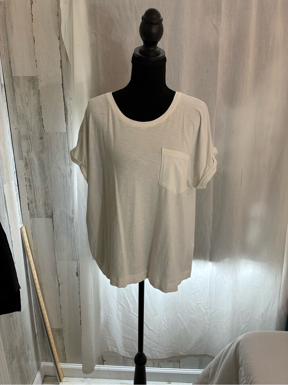C&C California Women's White Pocket Short Sleeve Tee Sz XL
